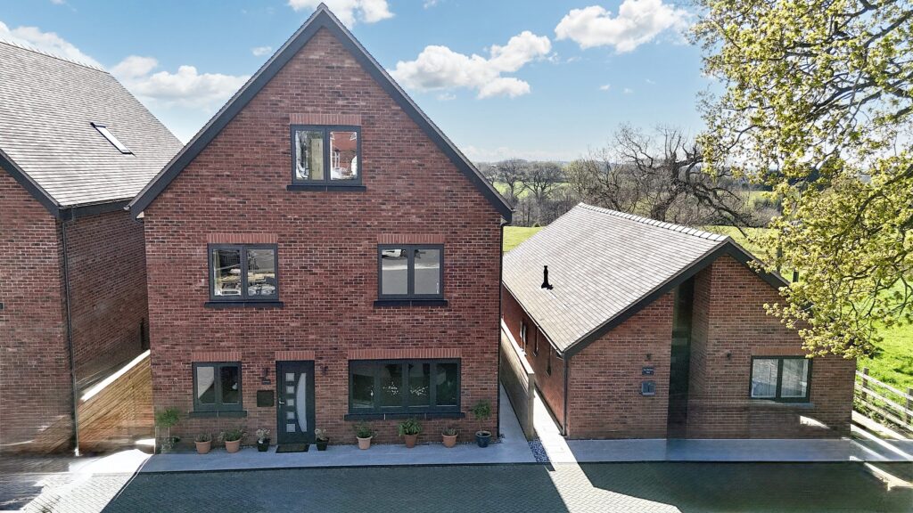 Rye Hills, Bignall End, ST7