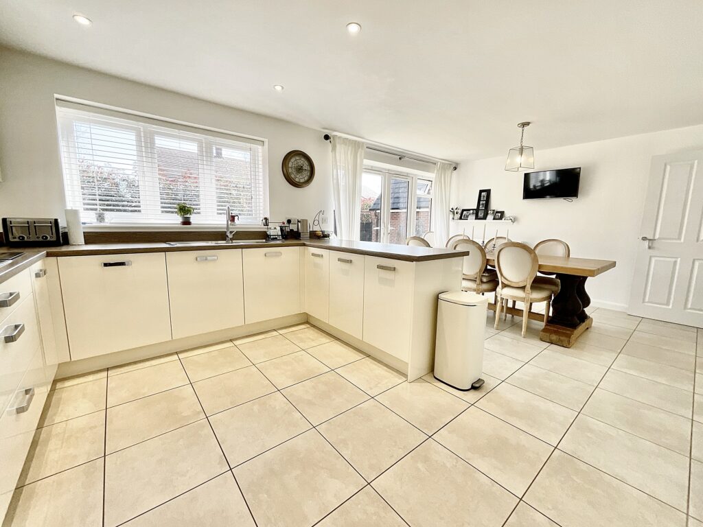 Weaver Brook Way, Wrenbury, CW5