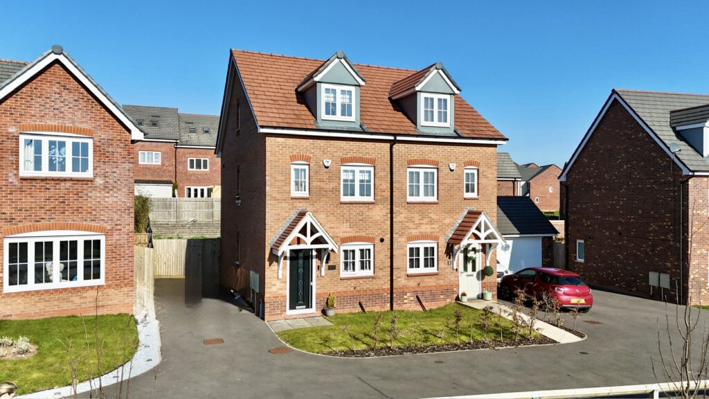 Clarke Way, Stone, ST15