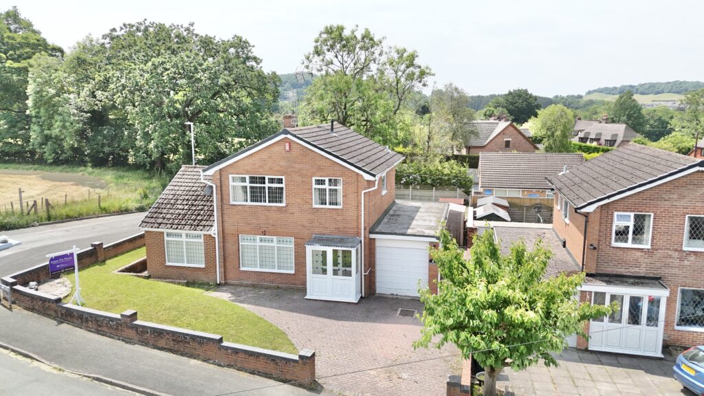 Conway Grove, Cheadle, ST10