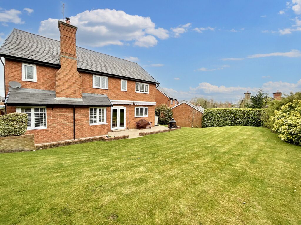 Westwood Close, Weston, CW2