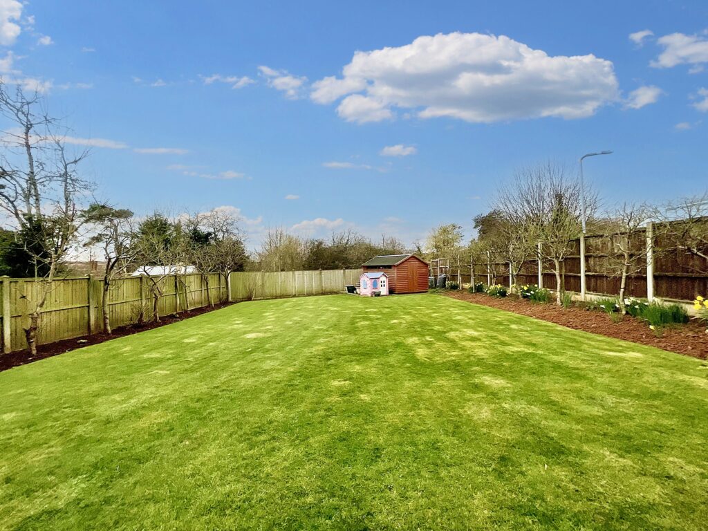 Cranmore Grove, Stone, ST15