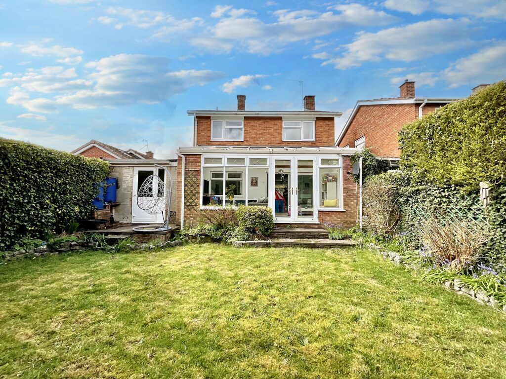 Tudor Close, Stone, ST15