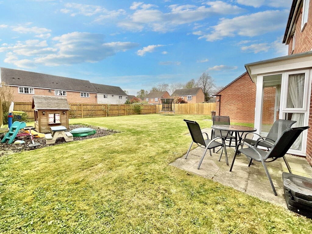 Hollingworth Close, Yarnfield, ST15