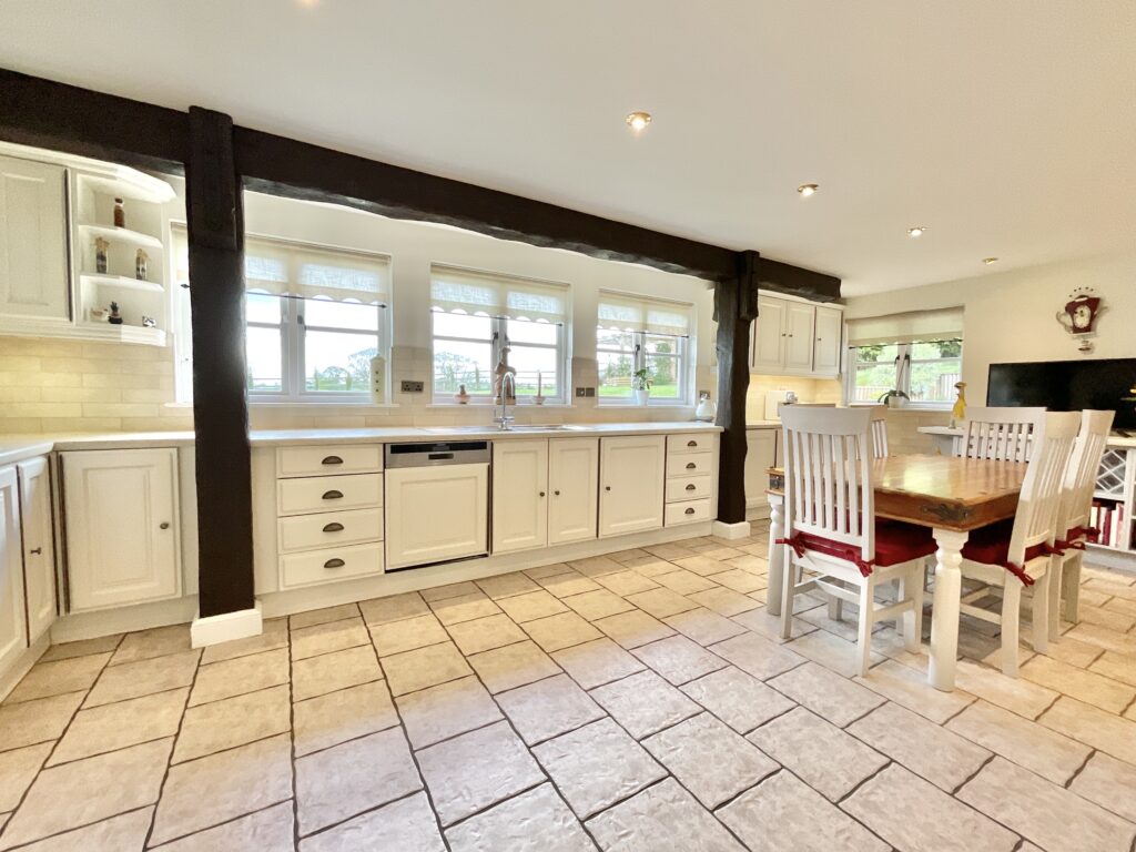 Whitgreave Lane, Whitgreave, ST18