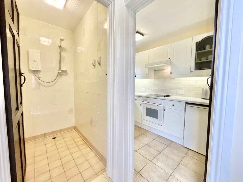 Whitgreave Lane, Whitgreave, ST18