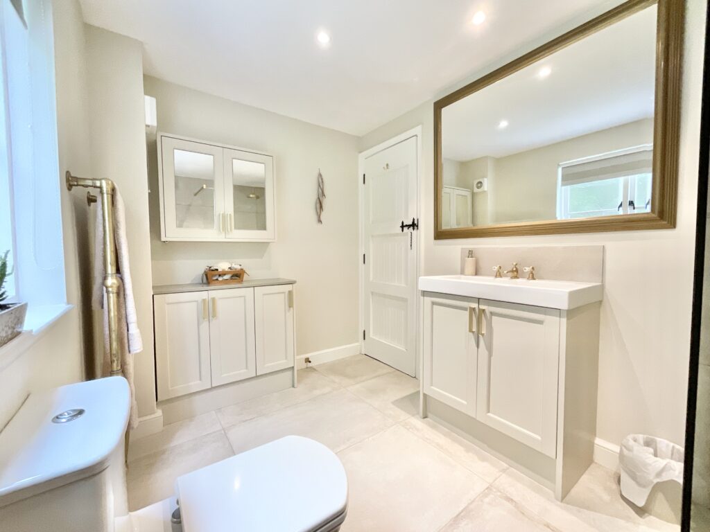 Whitgreave Lane, Whitgreave, ST18