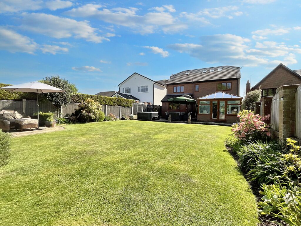 Crewe Road, Wistaston, CW2