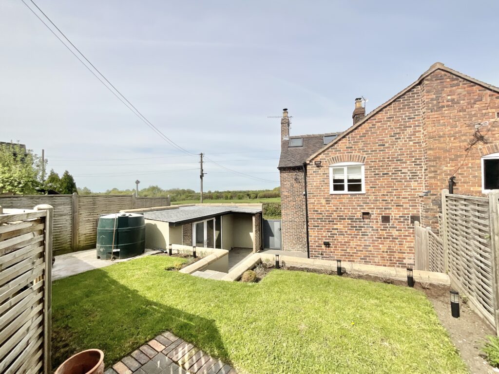 London Road, Knighton, TF9