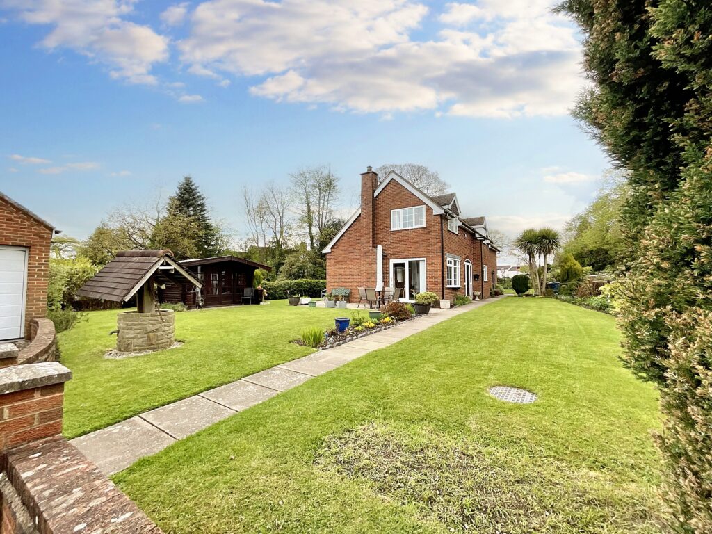 Sandon Road, Hilderstone, ST15