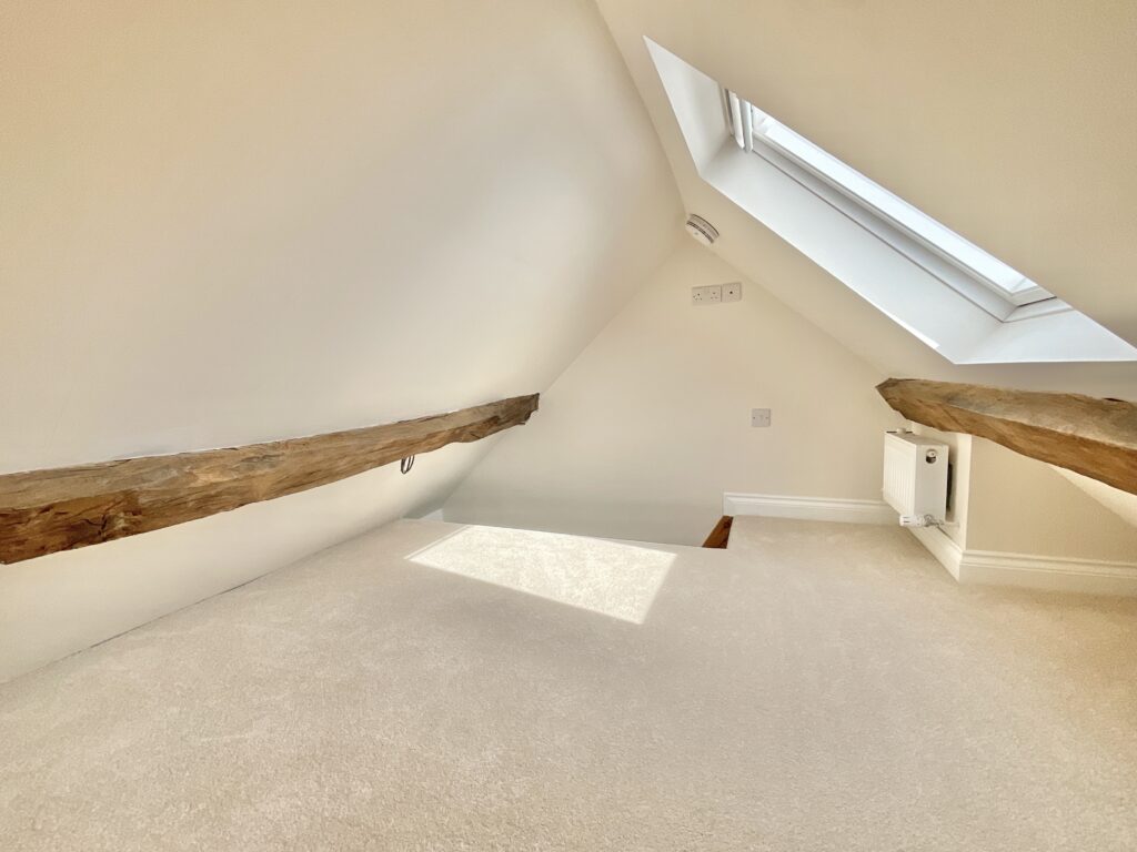 London Road, Knighton, TF9