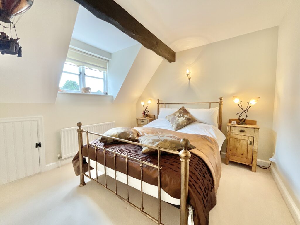 Whitgreave Lane, Whitgreave, ST18