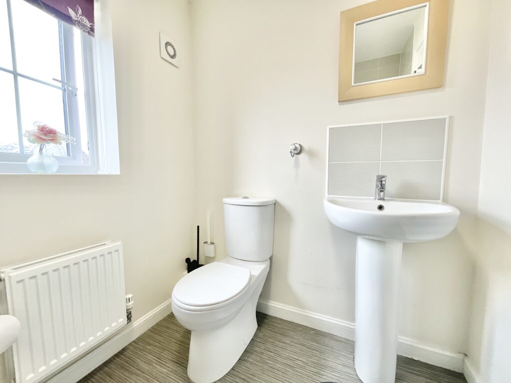 Hollingworth Close, Yarnfield, ST15
