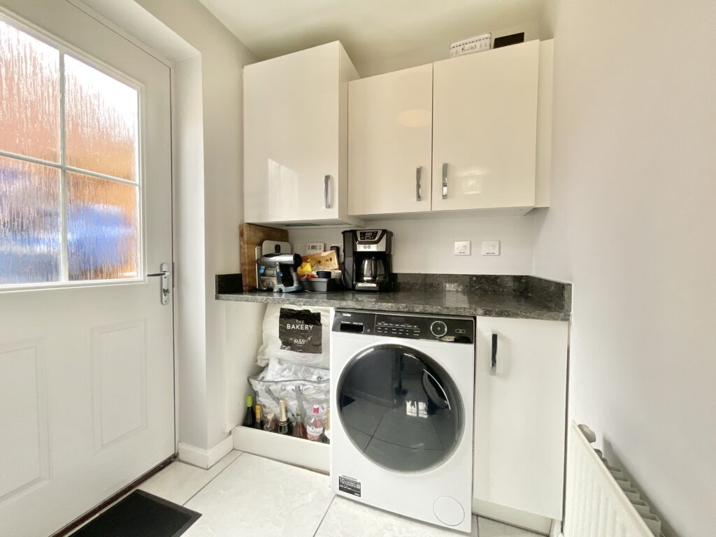Hollingworth Close, Yarnfield, ST15