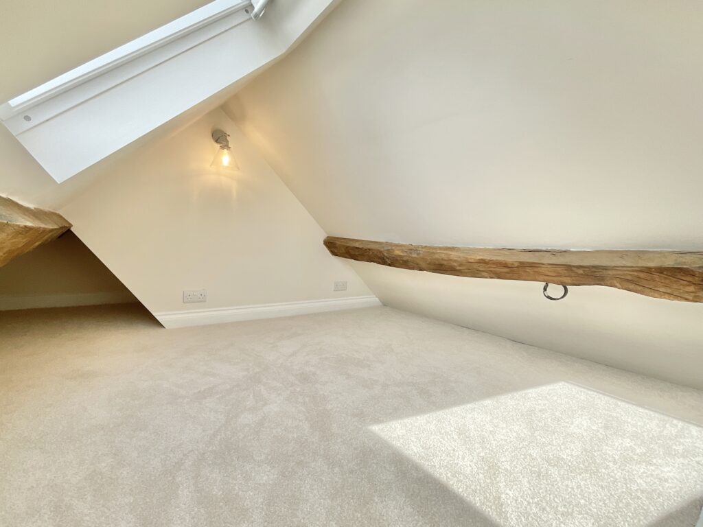 London Road, Knighton, TF9