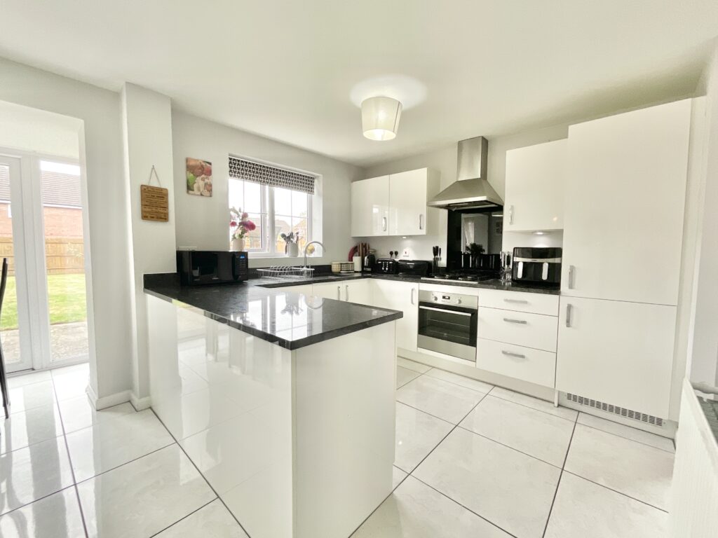 Hollingworth Close, Yarnfield, ST15