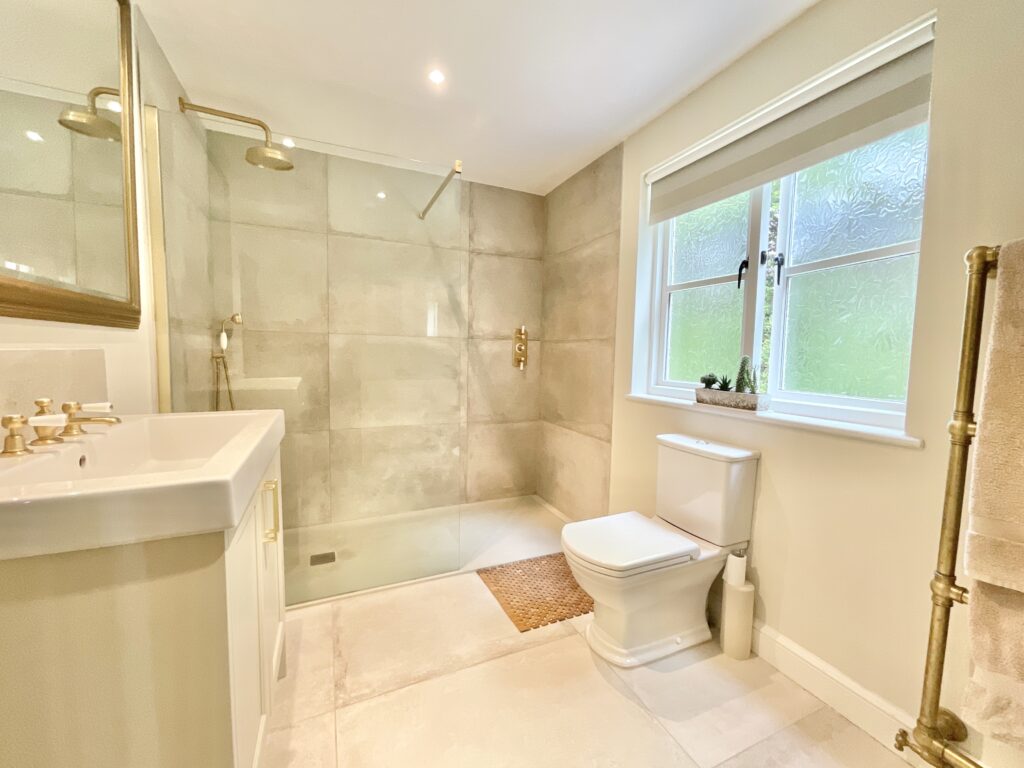 Whitgreave Lane, Whitgreave, ST18