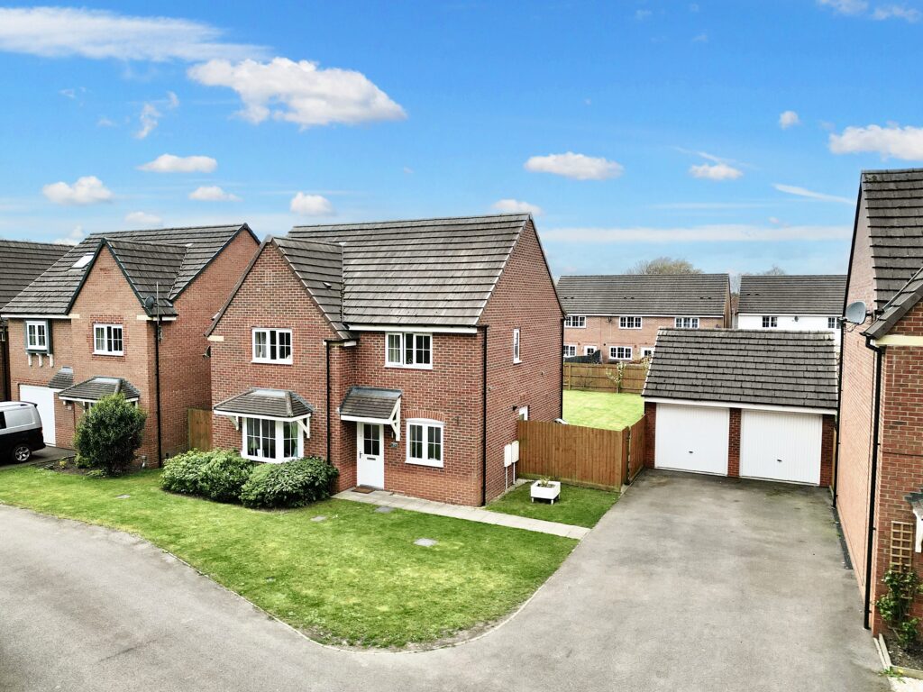 Hollingworth Close, Yarnfield, ST15