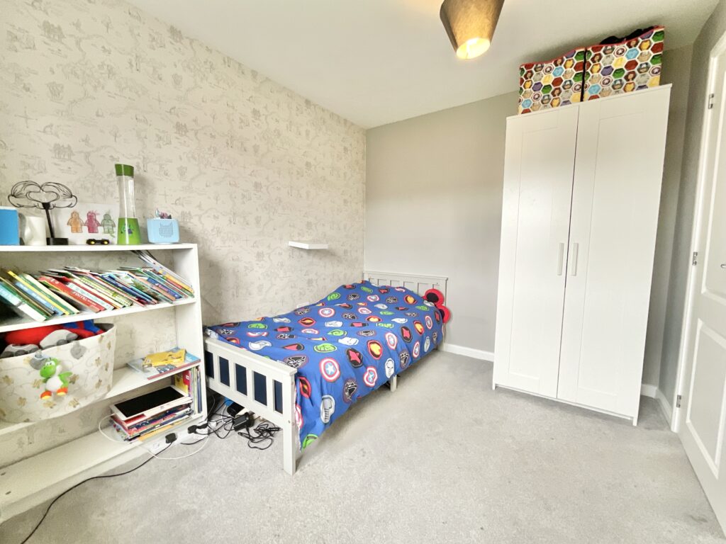 Hollingworth Close, Yarnfield, ST15
