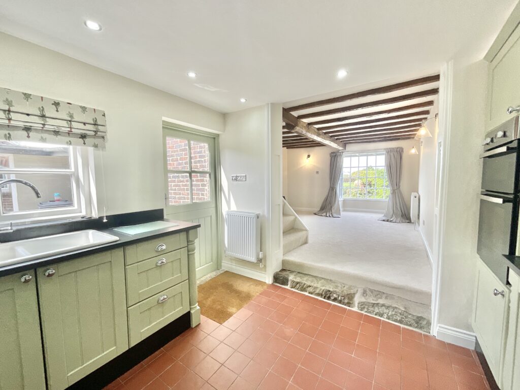London Road, Knighton, TF9
