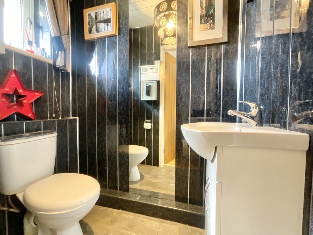 Pinewood Road, Ashley Heath, TF9