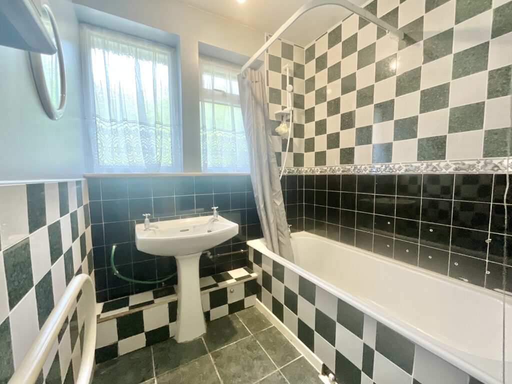 Eccleshall Road, Hookgate, TF9