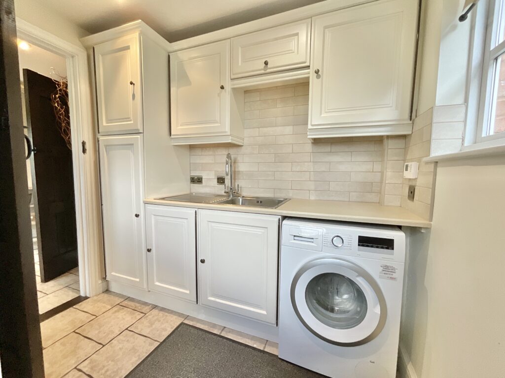Whitgreave Lane, Whitgreave, ST18