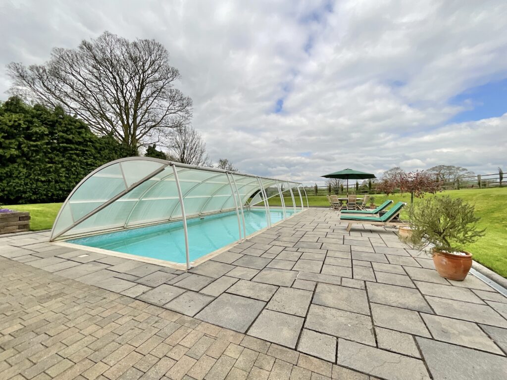 Whitgreave Lane, Whitgreave, ST18