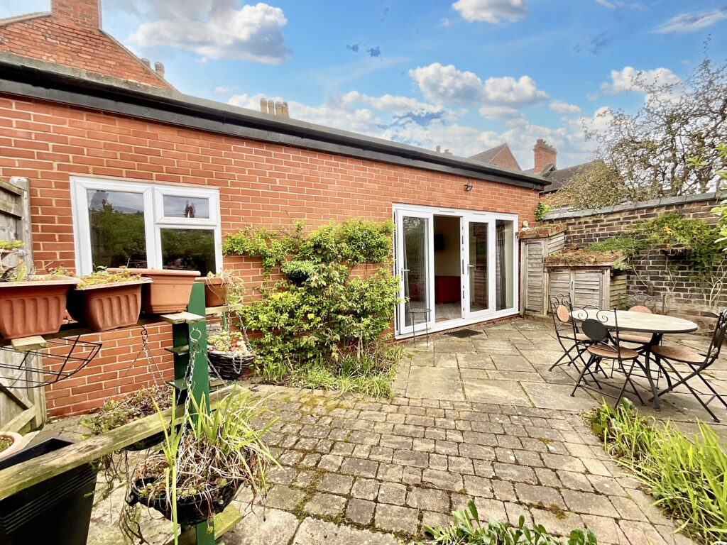 Northesk Street, Stone, ST15