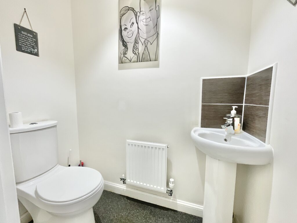 Hollingworth Close, Yarnfield, ST15