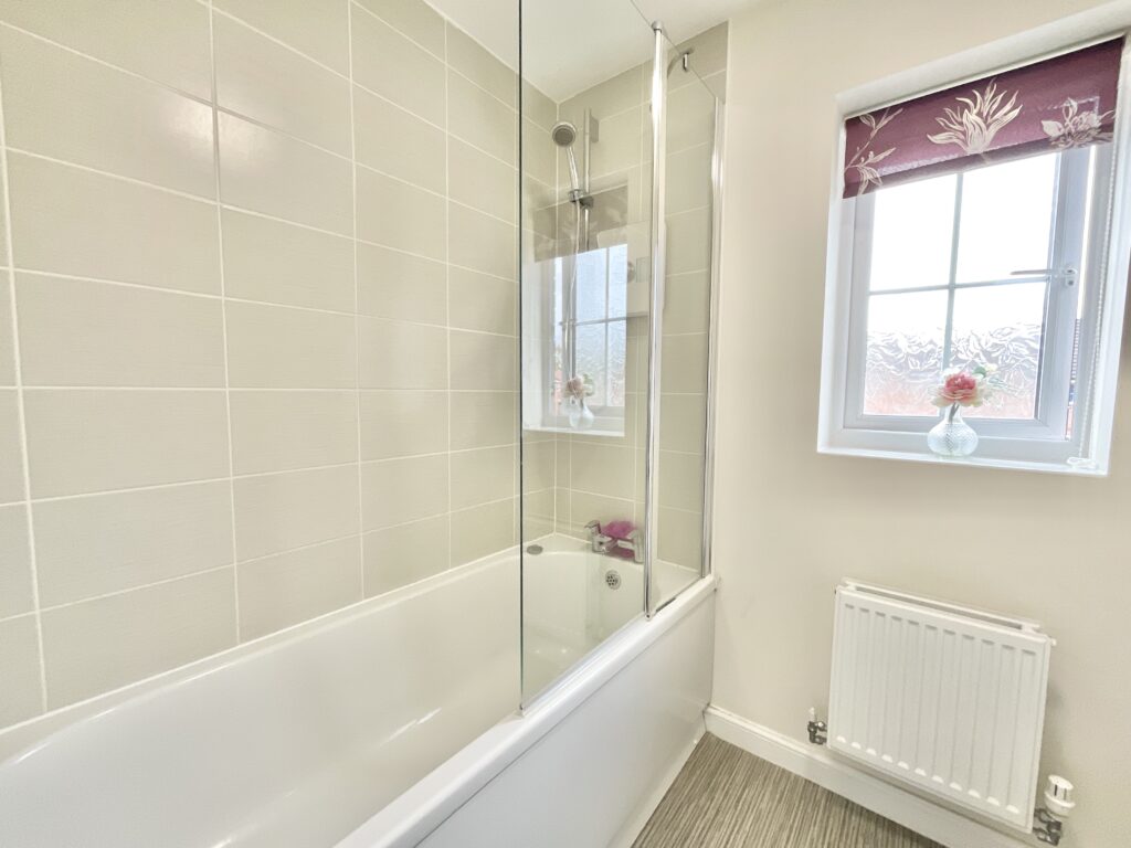 Hollingworth Close, Yarnfield, ST15