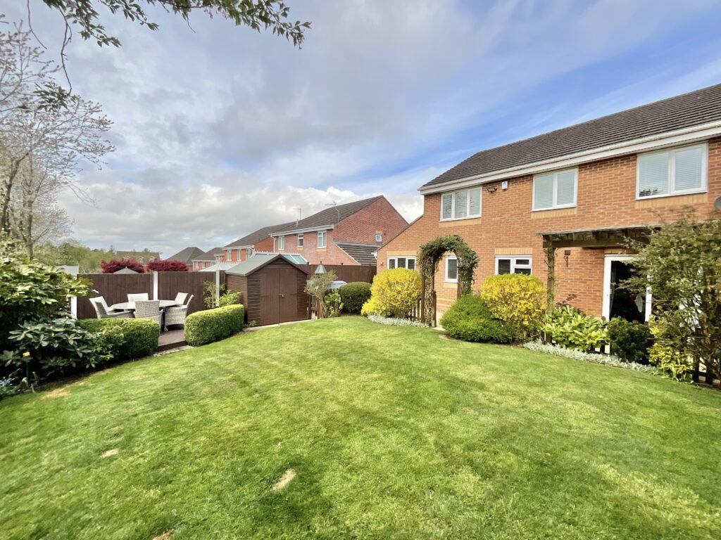 Hugo Way, Loggerheads, TF9