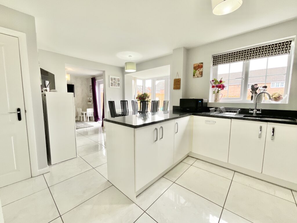 Hollingworth Close, Yarnfield, ST15