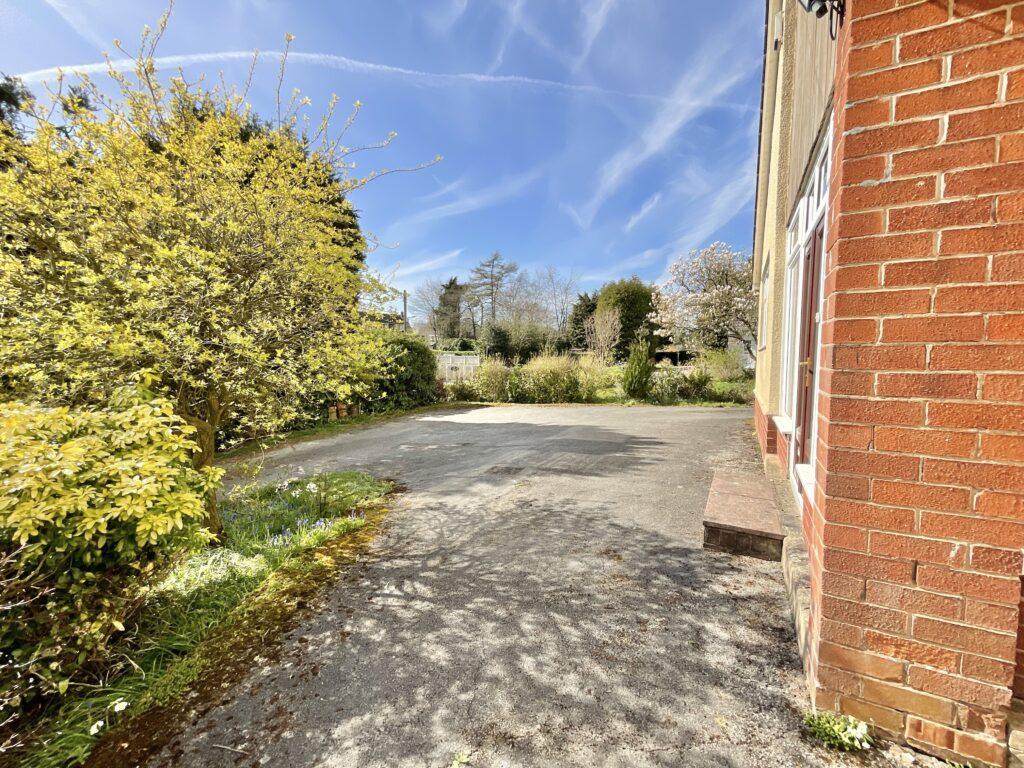 Eccleshall Road, Hookgate, TF9