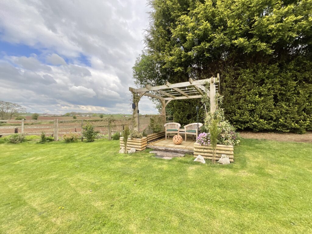 Whitgreave Lane, Whitgreave, ST18