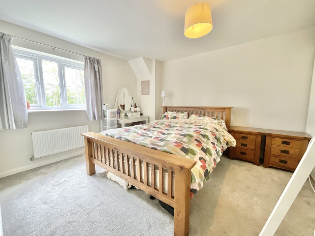 Hollingworth Close, Yarnfield, ST15