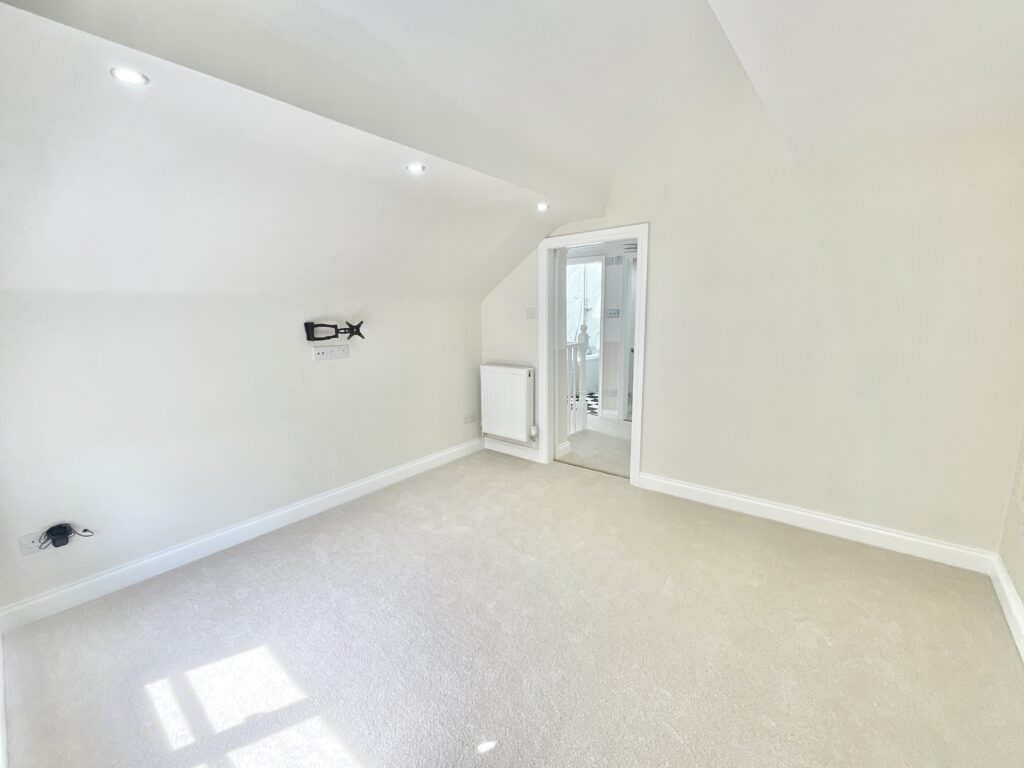 London Road, Knighton, TF9