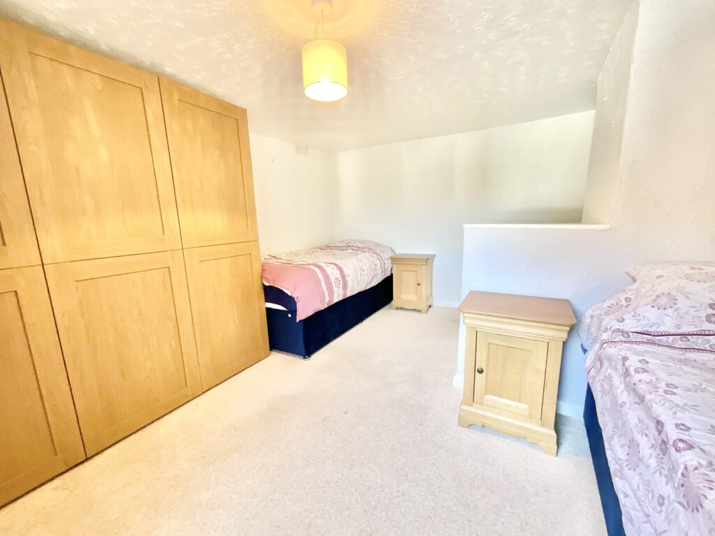 Birchenfields Lane, Dilhorne, ST10