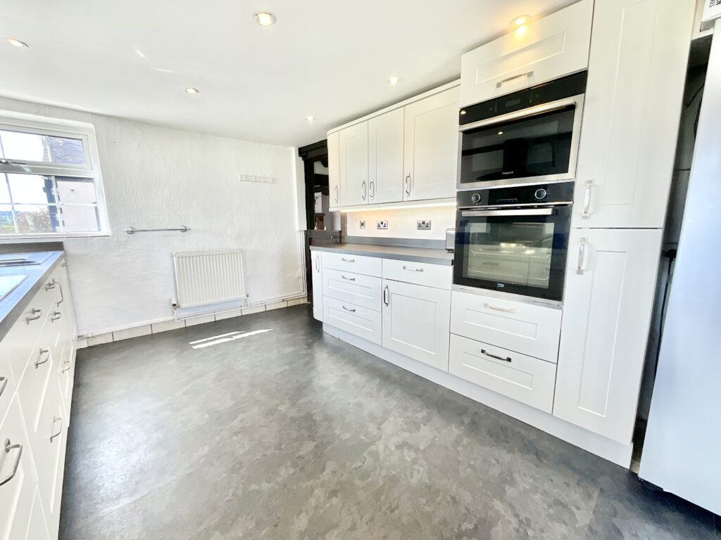 Birchenfields Lane, Dilhorne, ST10
