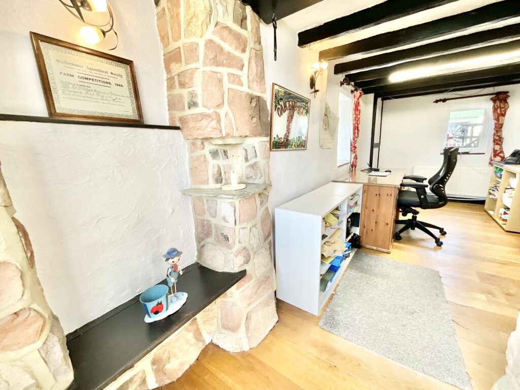 Birchenfields Lane, Dilhorne, ST10