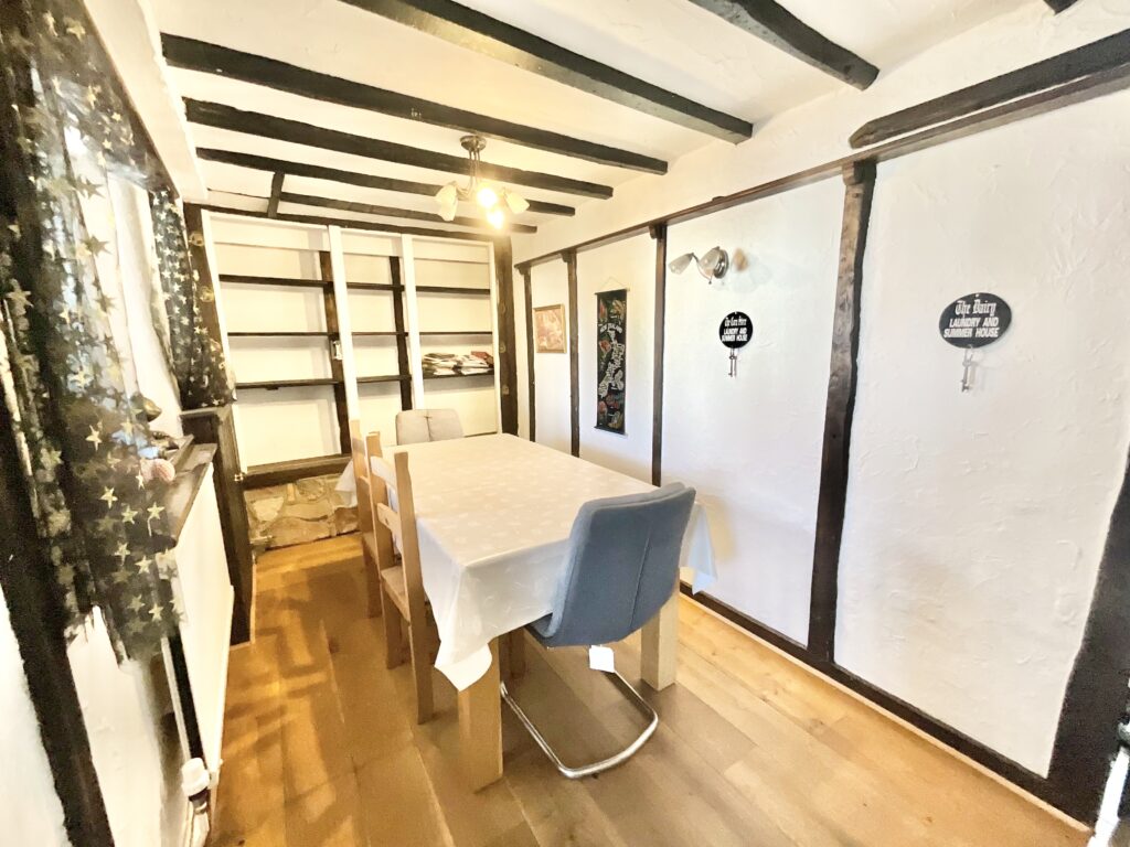 Birchenfields Lane, Dilhorne, ST10