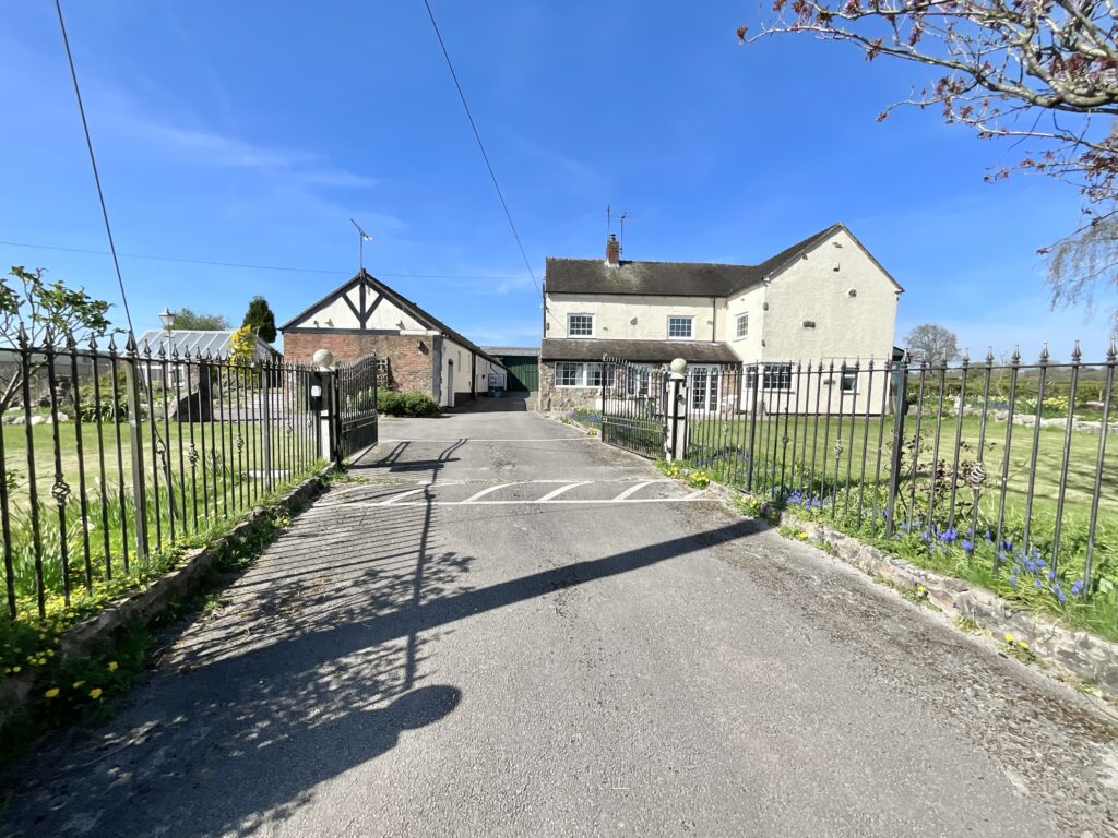 Birchenfields Lane, Dilhorne, ST10