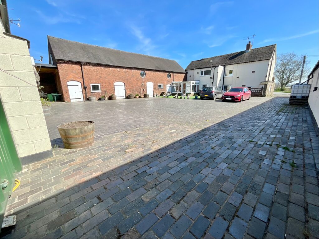 Birchenfields Lane, Dilhorne, ST10