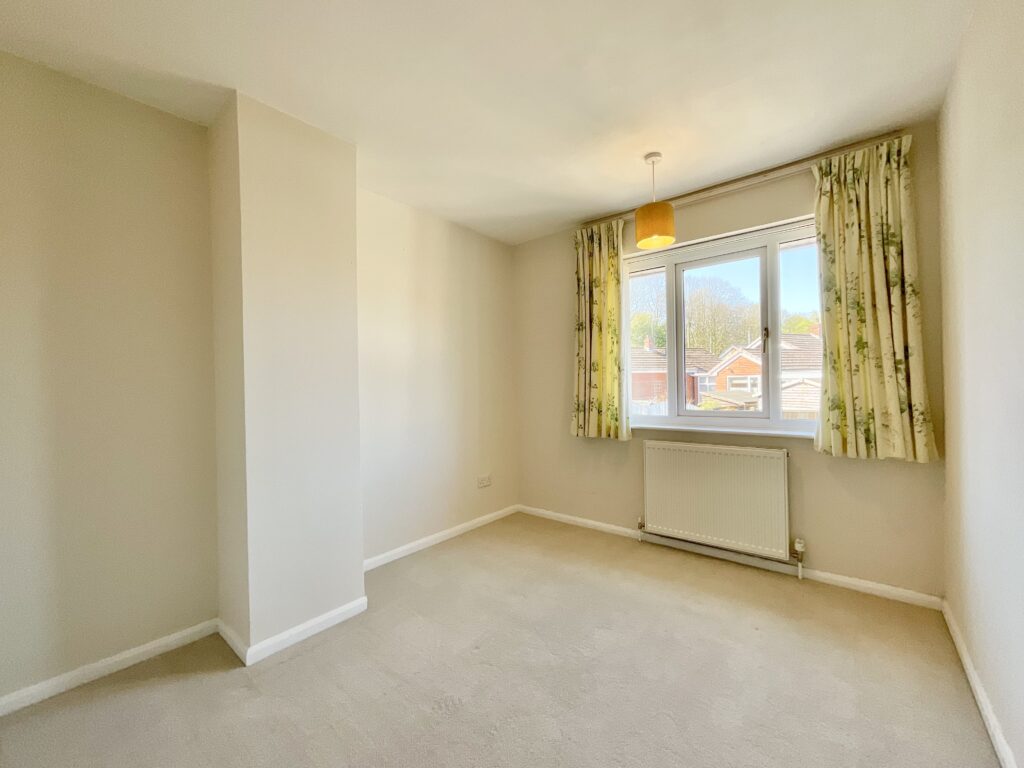 Beacon Rise, Stone, ST15
