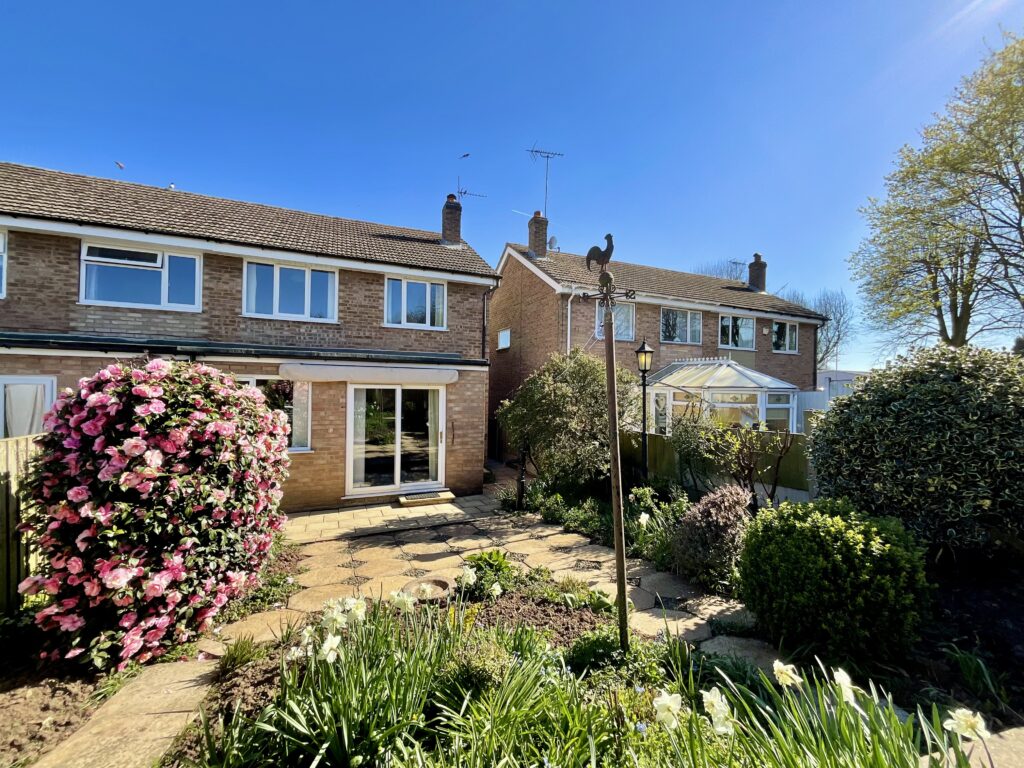Beacon Rise, Stone, ST15