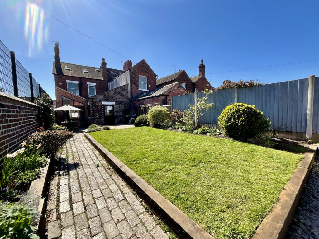 Northesk Street, Stone, ST15