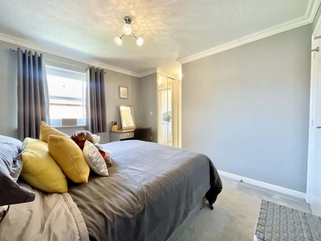 Ovaldene Way, Stoke-On-Trent, ST4