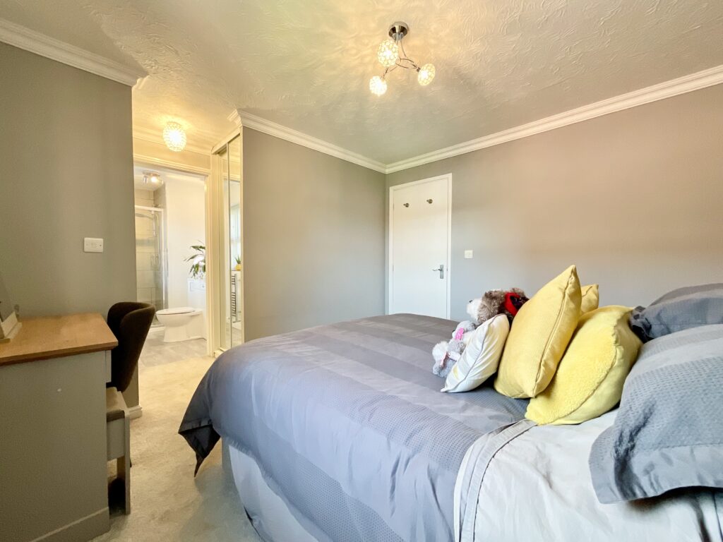 Ovaldene Way, Stoke-On-Trent, ST4