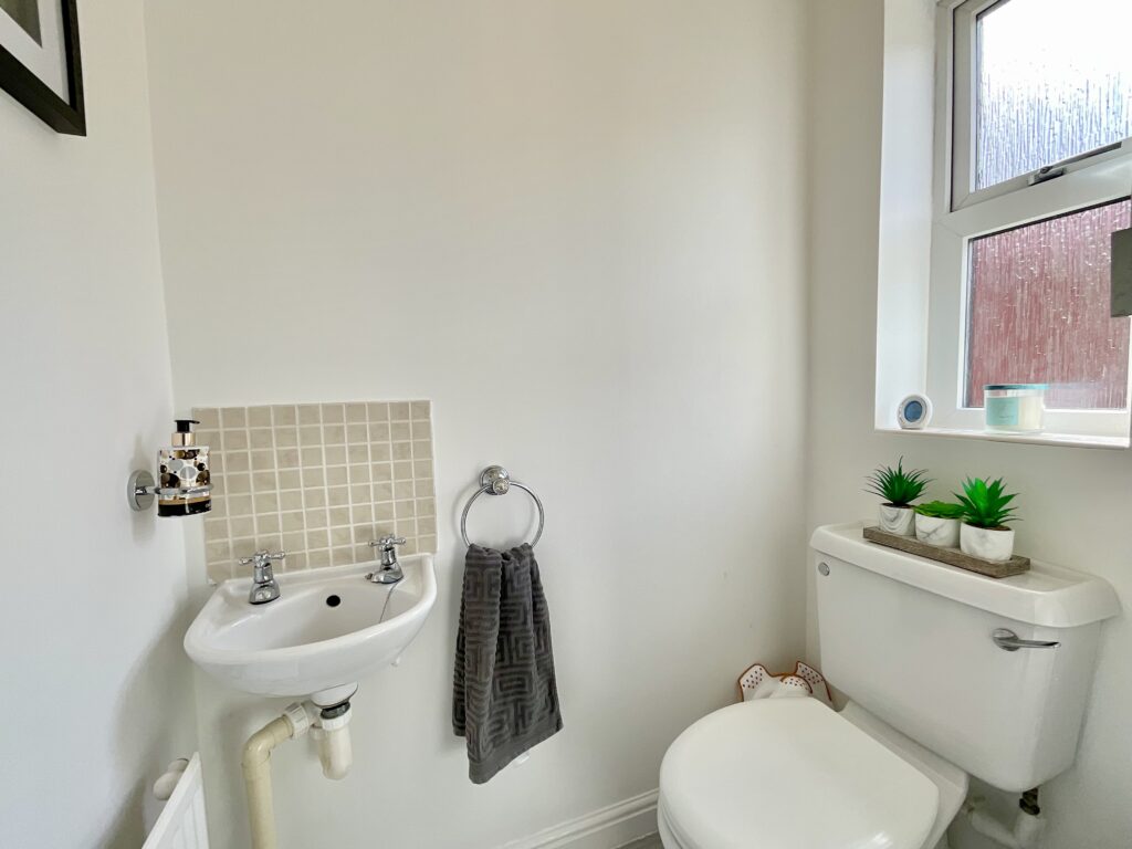 Ovaldene Way, Stoke-On-Trent, ST4