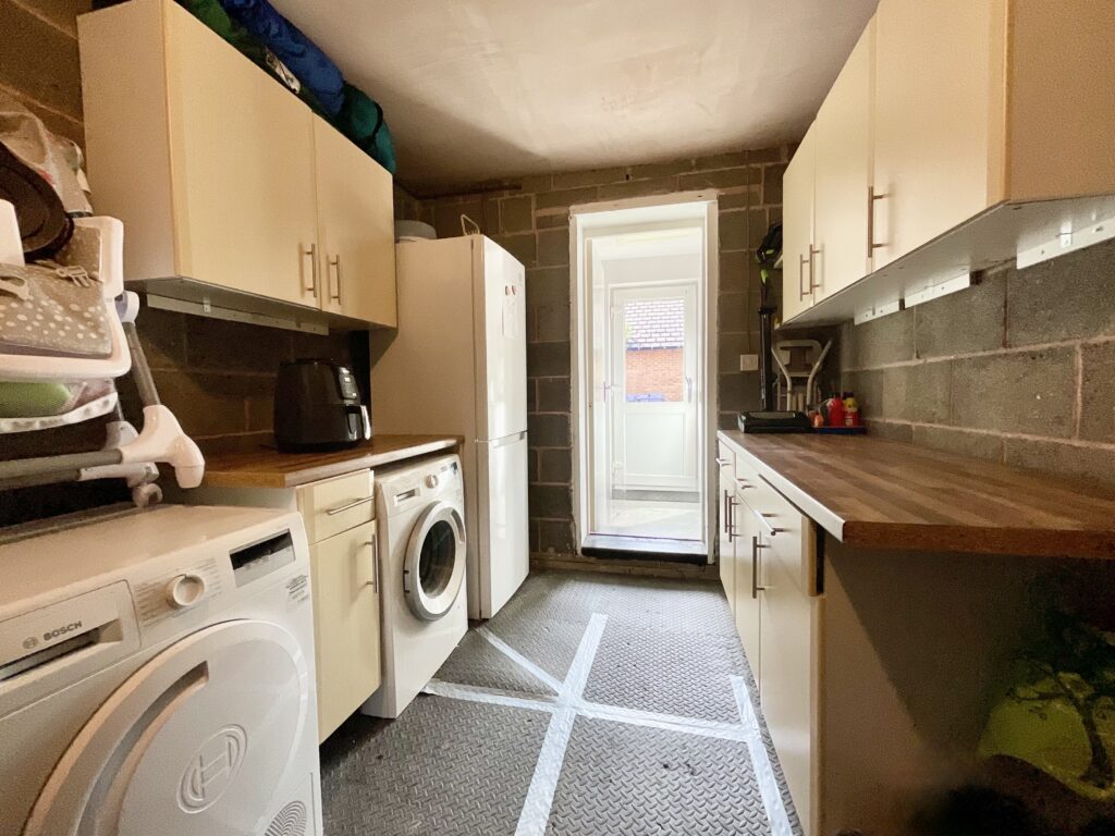 Ovaldene Way, Stoke-On-Trent, ST4